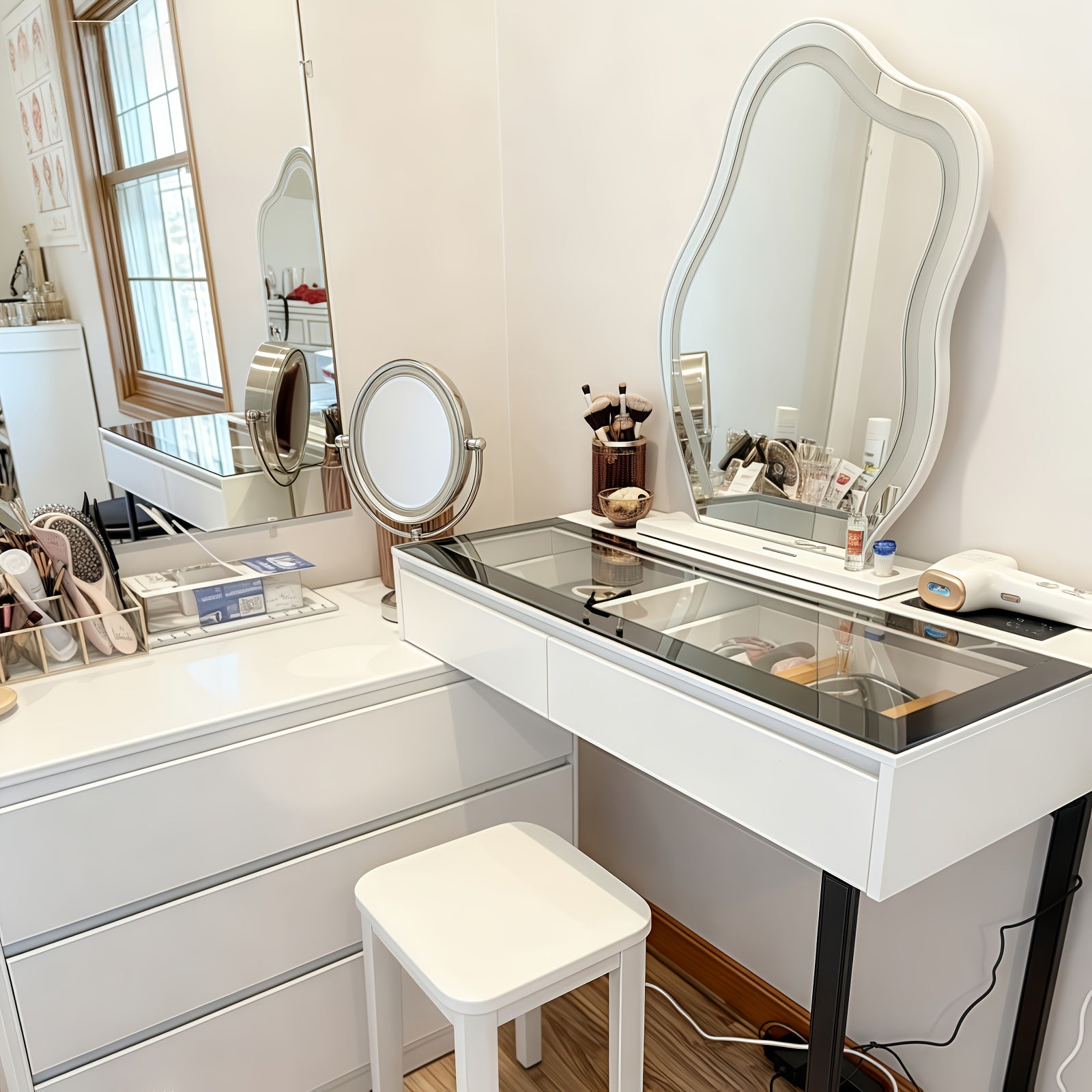 1pc Corner Vanity Table with Mirror And LED Lights - Farmhouse Style Makeup Dressing Table with Glass Top And 5 Drawers - Modern Vanity Desk with 3 Lighting Modes, White